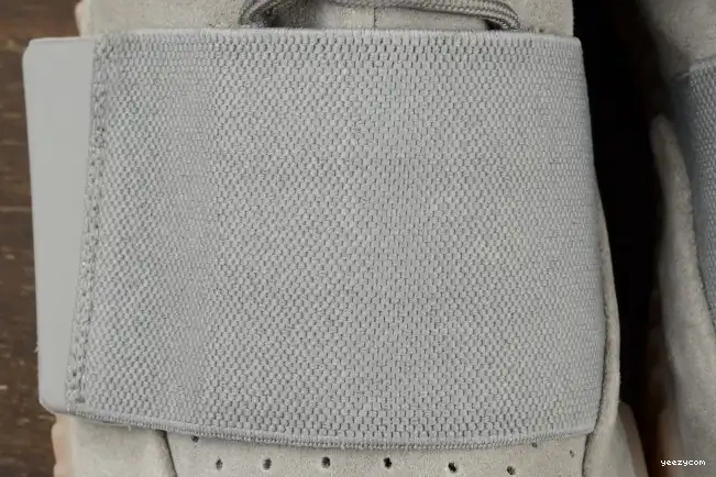 ADIDAS GREY YEEZY DARK LIGHT GLOW BOOST BB1840 GUM 750 0623